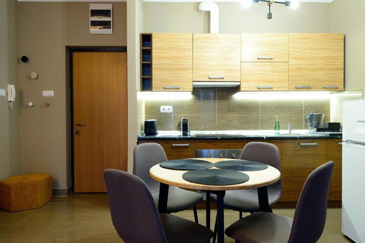Macropolis Apartments Мисколк Екстериор снимка